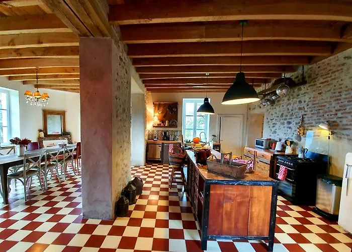 La Motte Holiday home Louroux-de-Bouble